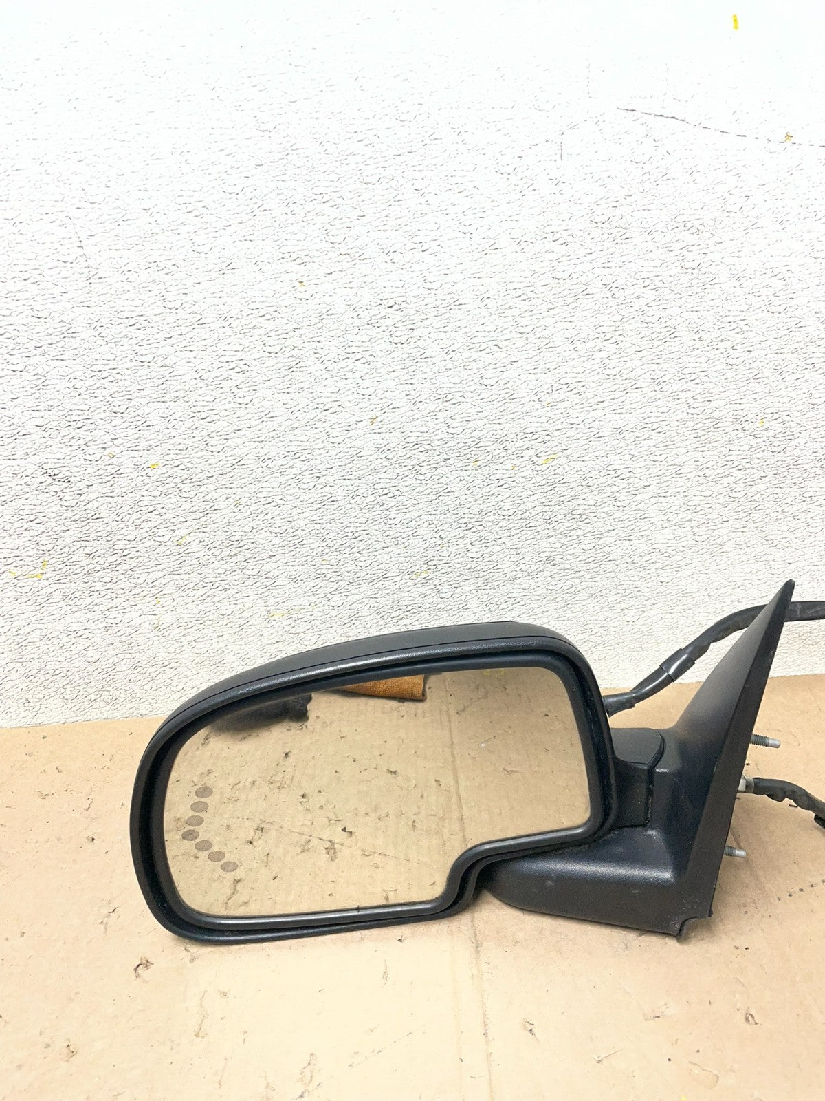 1999-2006 Chevrolet Silverado Suburban Turn Sgn Left Driver Mirror OEM W8910 DW4