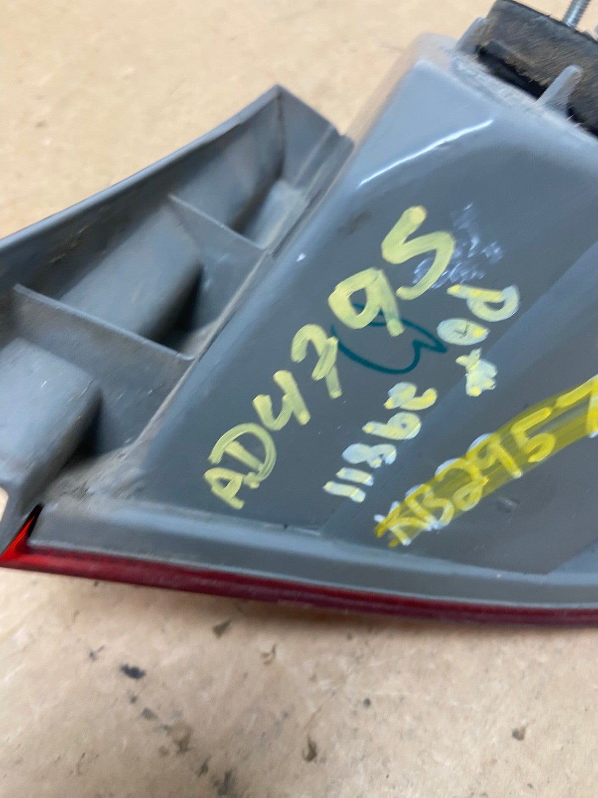 1998 1999 2000 Toyota Corolla Left Driver Lh Side Tail light AD4795 LK5