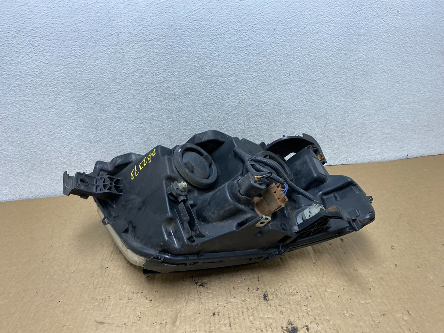 2008 to 2009 Ford Taurus Left Driver LH Side Halogen Headlight AG2373 DW6