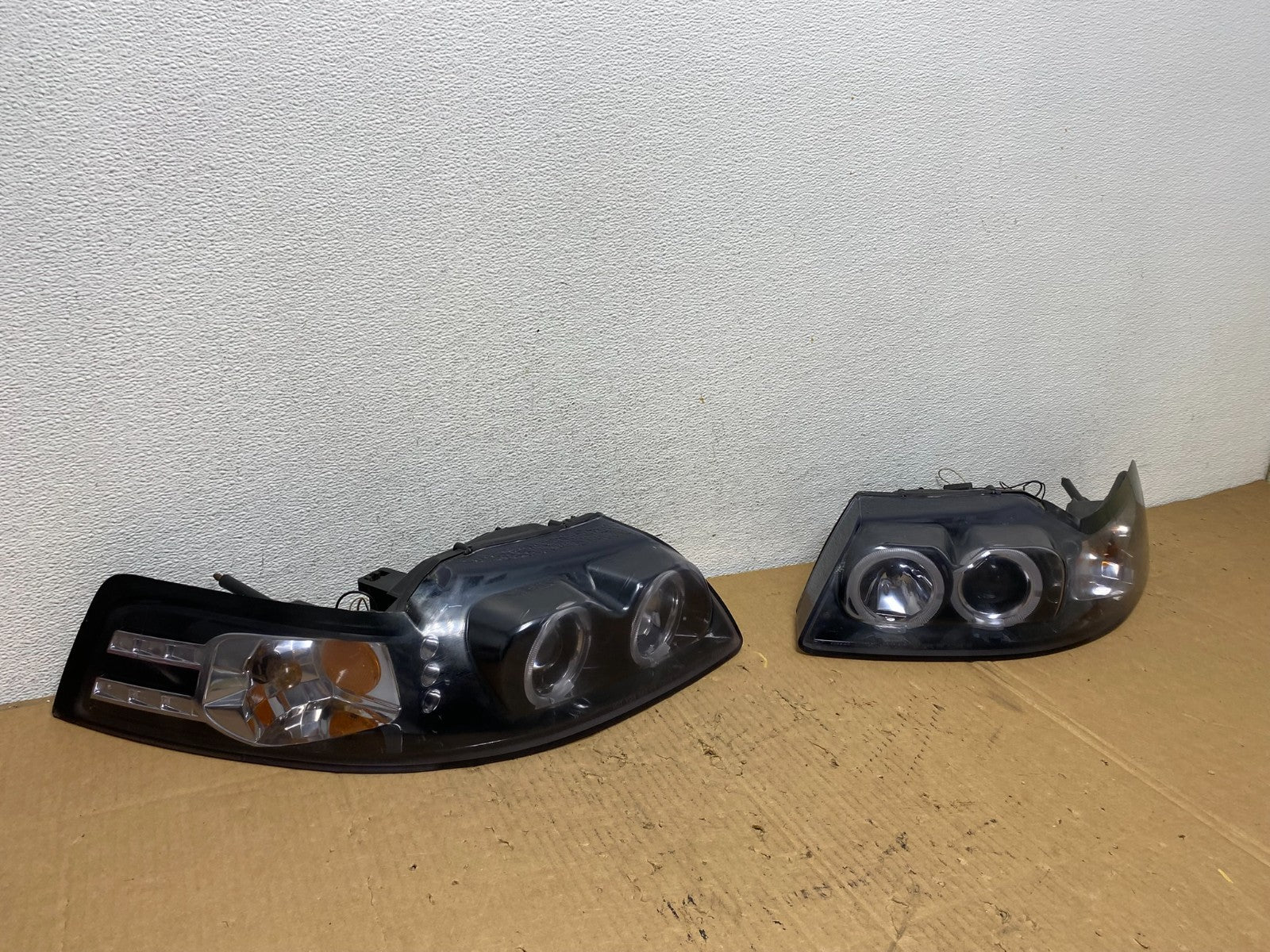1999 to 2004 Ford Mustang Left+Right Set Side Black LED Headlights AD1076 DG2