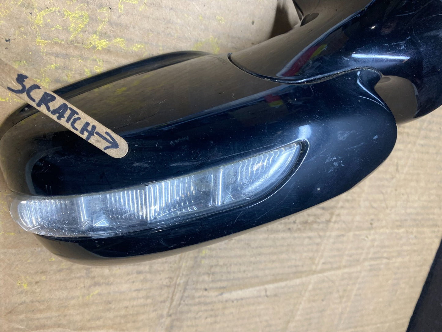 2007-2009 Mercedes E-Class Left Driver Side Door Mirror Turn Signal D23808