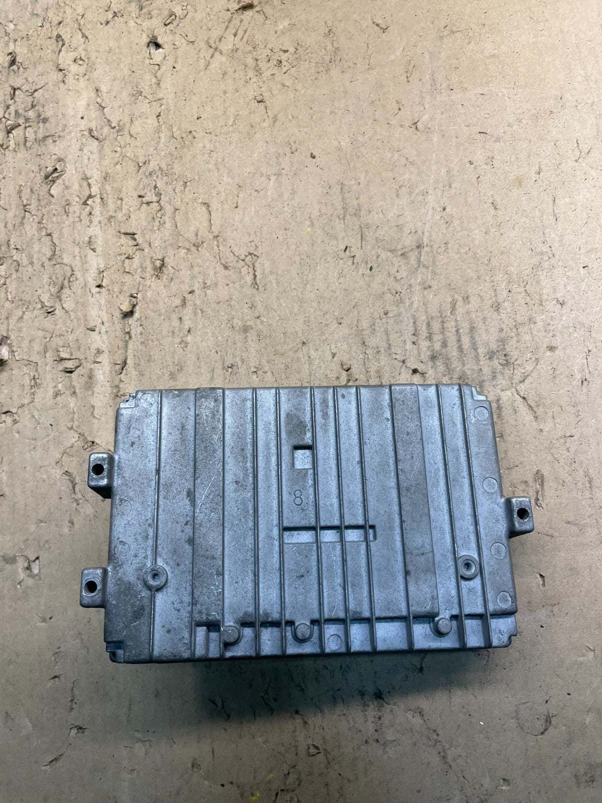 2004 Jeep Grand Cherokee 4.7L ECM ECU Engine Control Computer Modul W6879  DG2