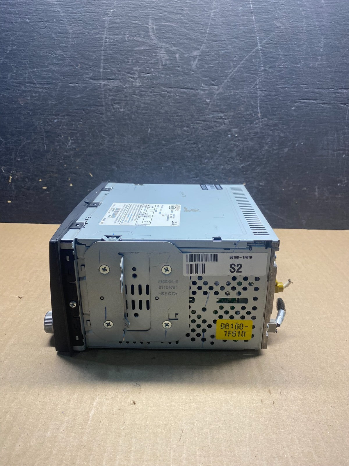 2009-2010 Kia Sportage AM FM Radio MP3 Singe Disc CD Cassette Player AG3793 DG1