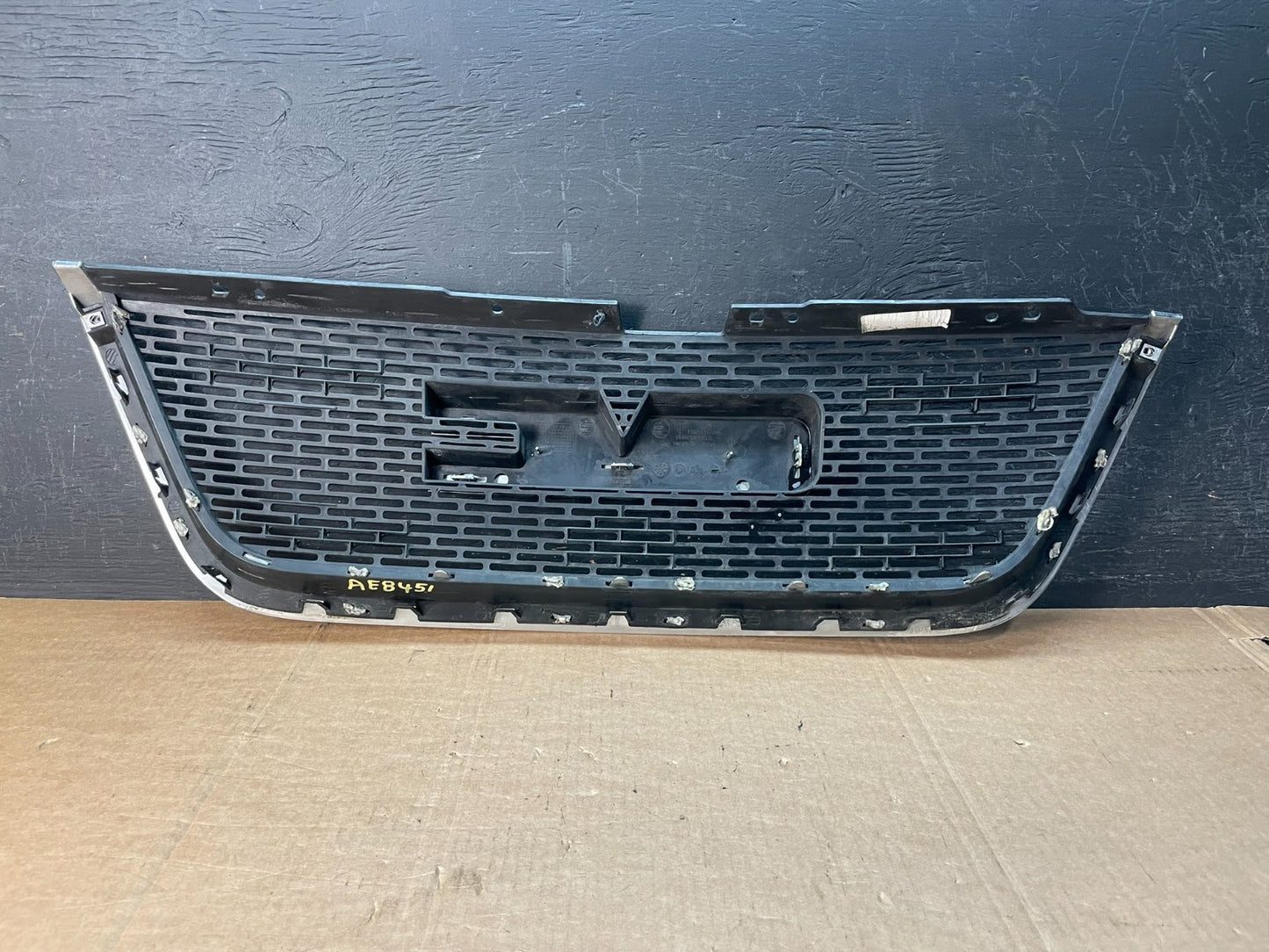 2007 to 2012 GMC Acadia Front Upper Grill Grille Aftermarket AE8451 DG3