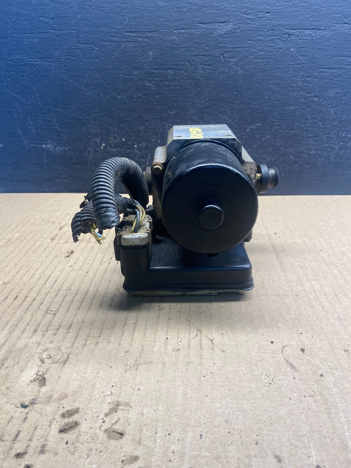 2003 - 2005 Chevrolet Silverado GMC Sierra ABS Anti-Lock Brake Module ac8998 DG2
