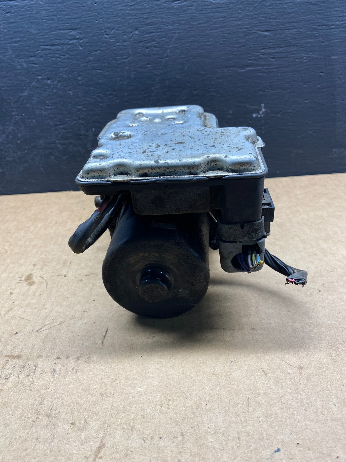 2000-2005 Chevrolet Astro GMC Safari ABS Pump Anti Lock Module AC7015 DG3