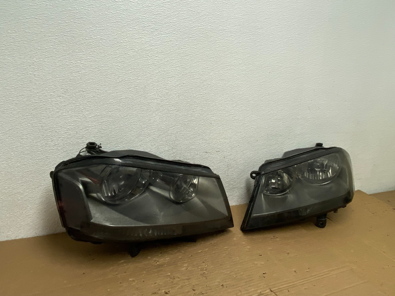 2008 to 2014 Dodge Avenger Left+Right Side Set Headlights AD4261 DW2