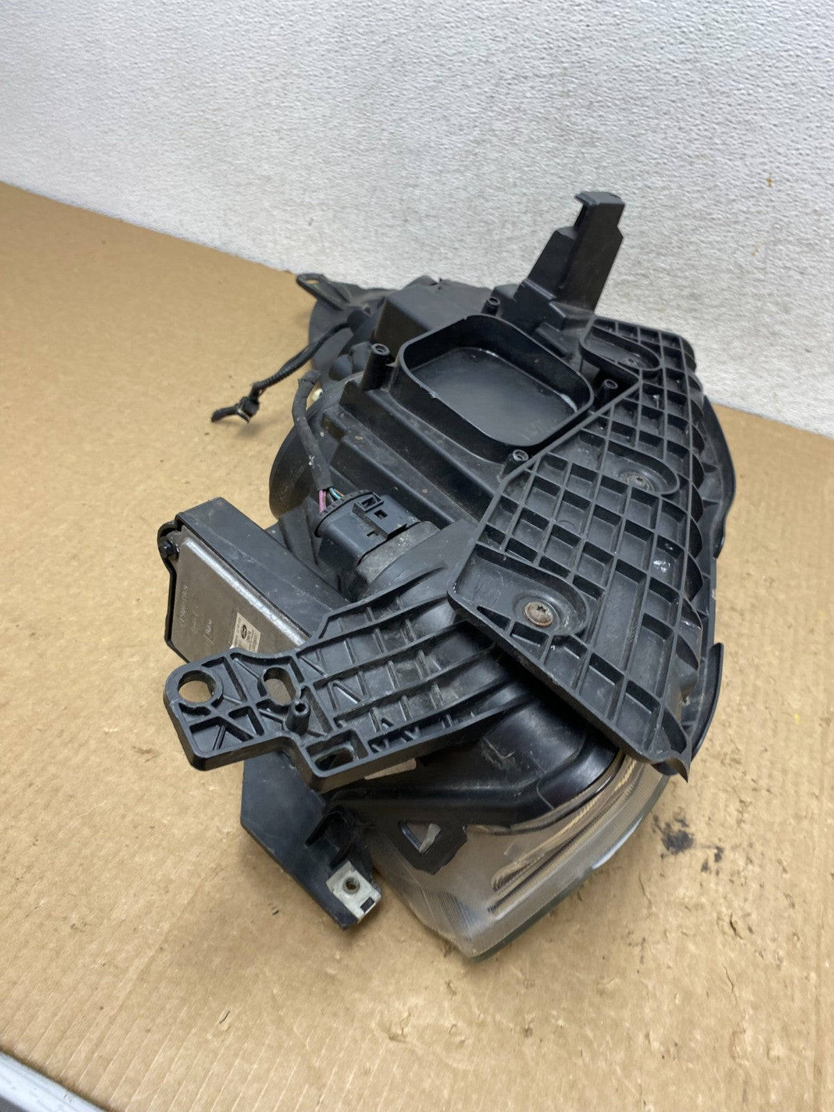 2017 - 2019 Ford Escape Right Passenger Side LED Headlight W/Module AG3245 DW10