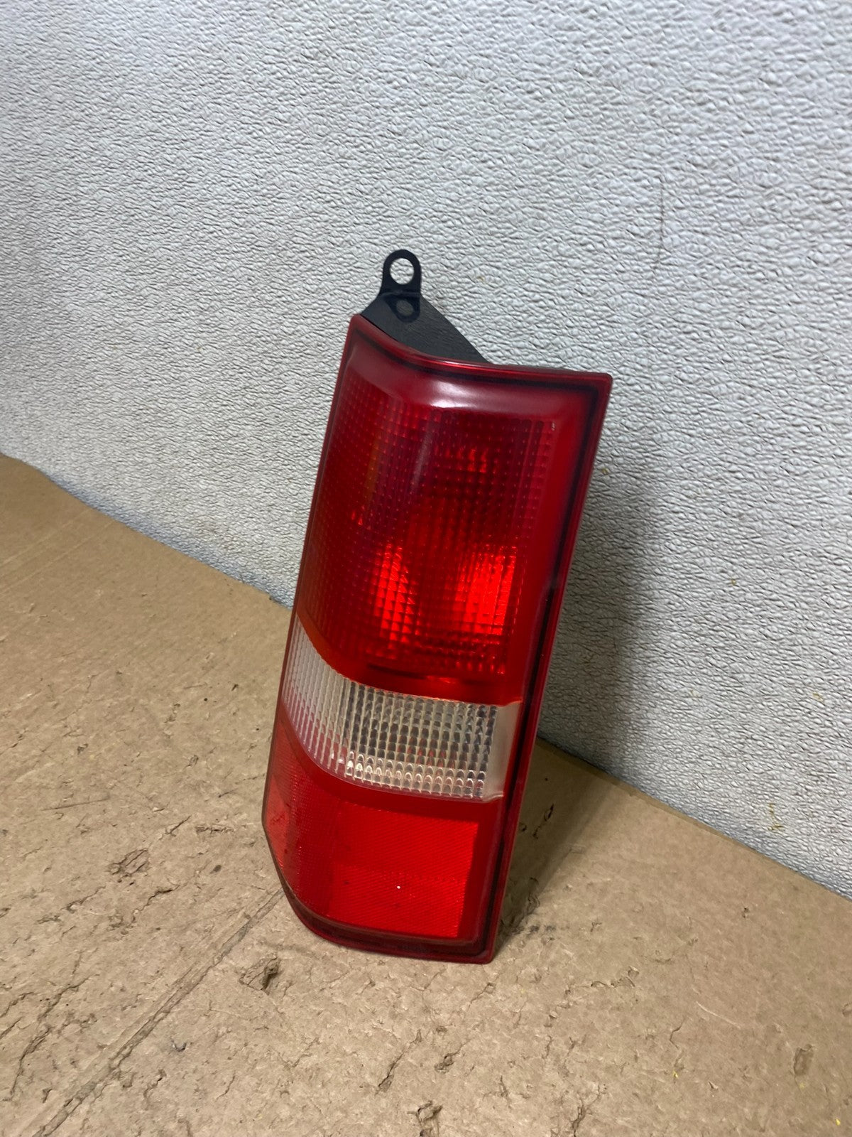 2003 to 2017 Chevrolet Express 1500 Left Driver Side Tail Light V4599 DW1