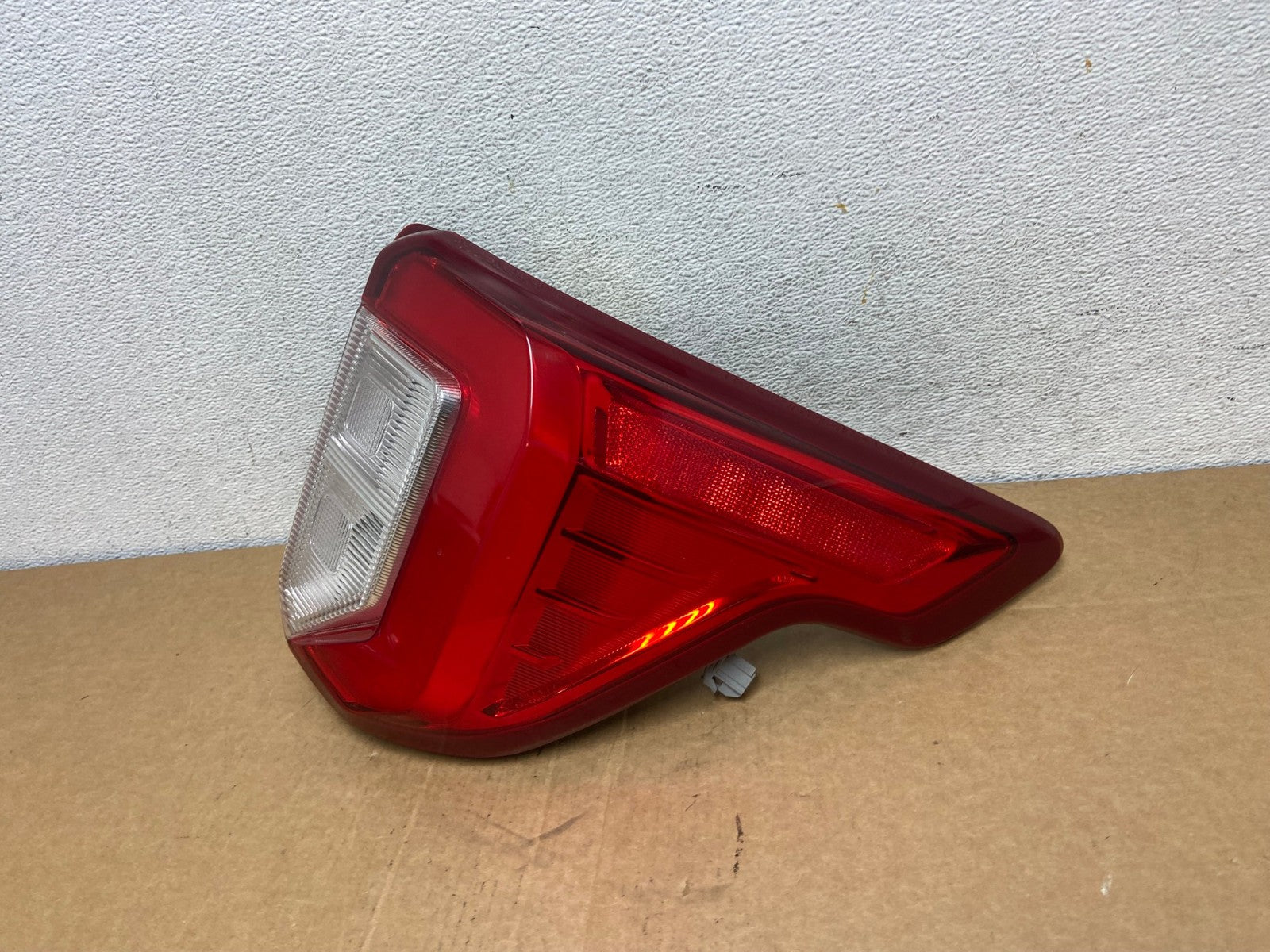 2020 2021 2022 2023 Ford Explorer Right Passenger Side Tail light AD5401 LK1