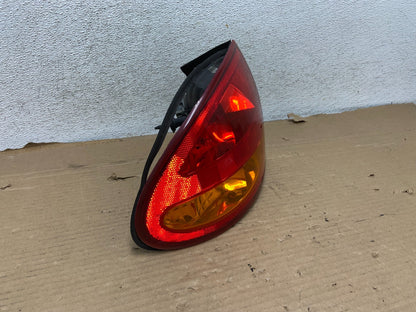 1999 to 2004 Oldsmobile Alero Left Driver LH Side Tail Light AG8142 DW1