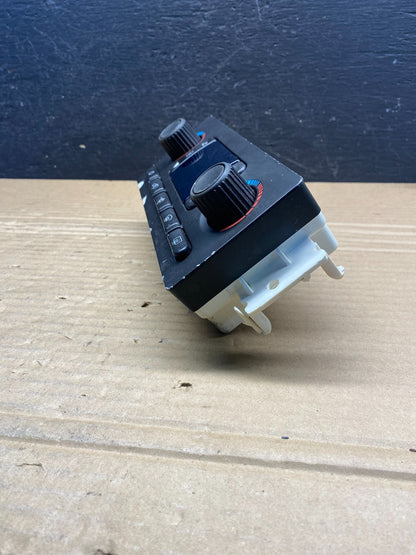2003-2006 GMC Chevrolet Envoy Trailblazer Climate Control A/C Panel ae4811 DG2