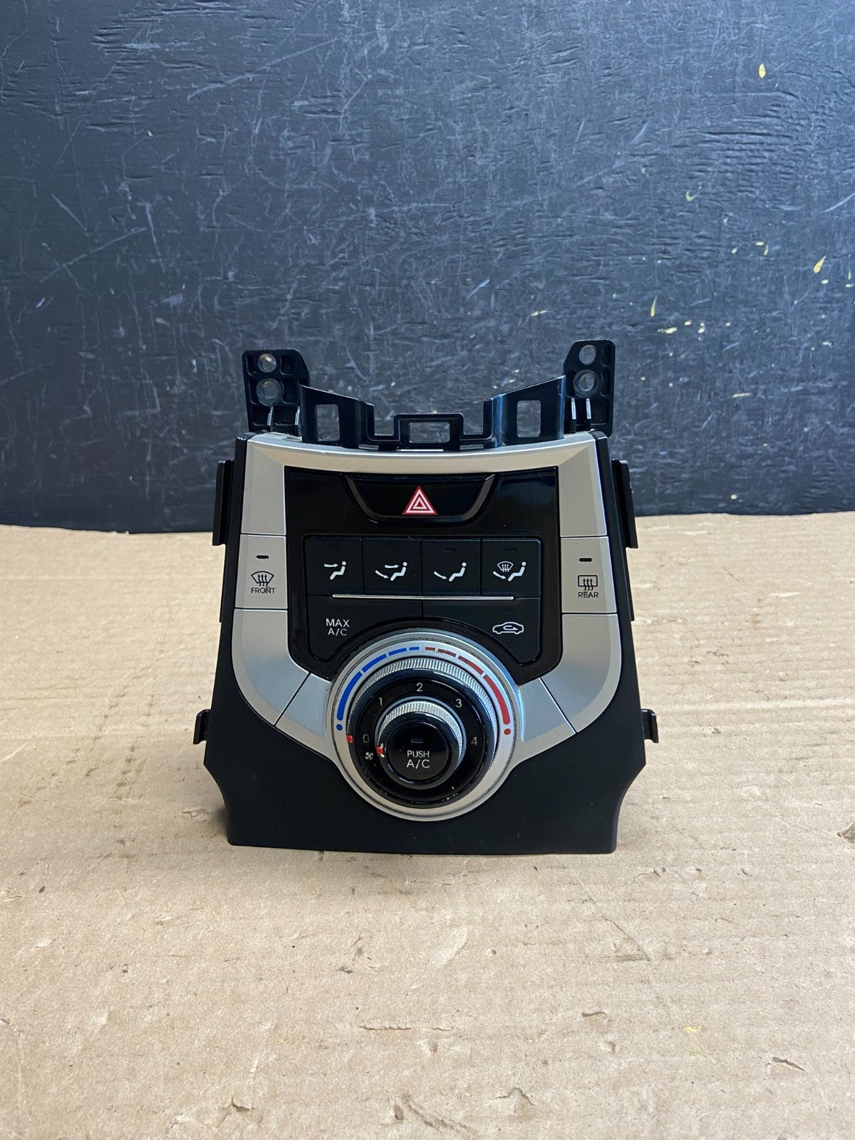2011 - 2013 Hyundai Elantra Center Heater A/C AC Climate Control Panel AF2576 DG0