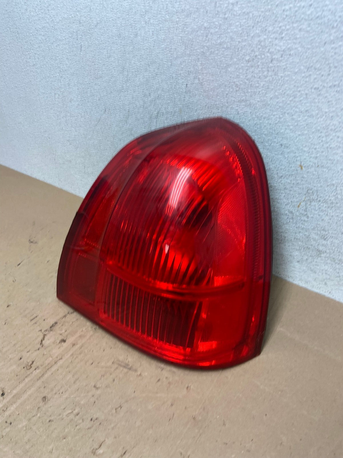 2003 to 2011 Lincoln Town Car Right Passenger Rh Tail Light AE6101 LK1