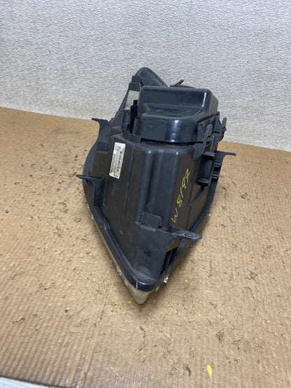 2007 to 2013 Mercedes Sprinter Headlight Right Passenger Halogen Oem W8197 DW10