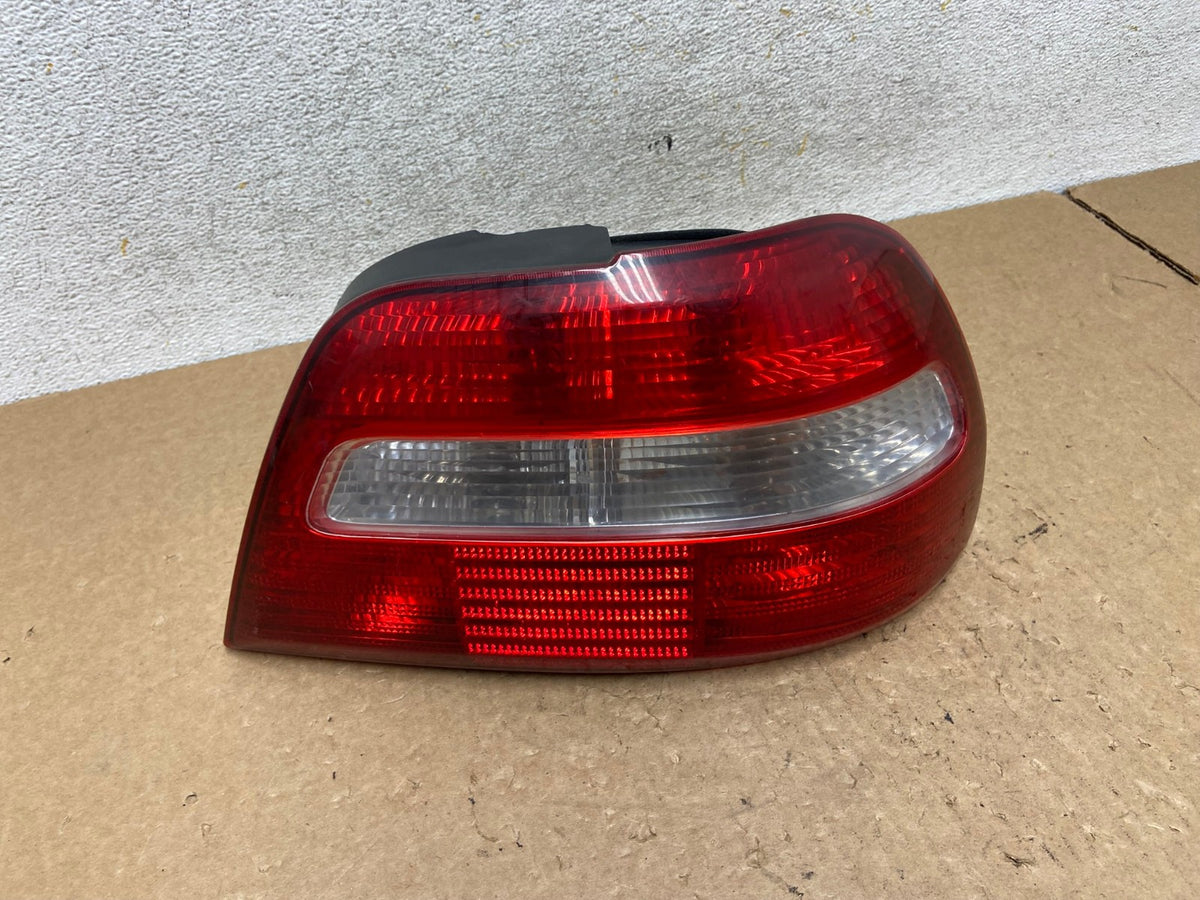 2001 to 2004 Volvo S40 Right Passenger RH Side Tail Light AI3662 LK0
