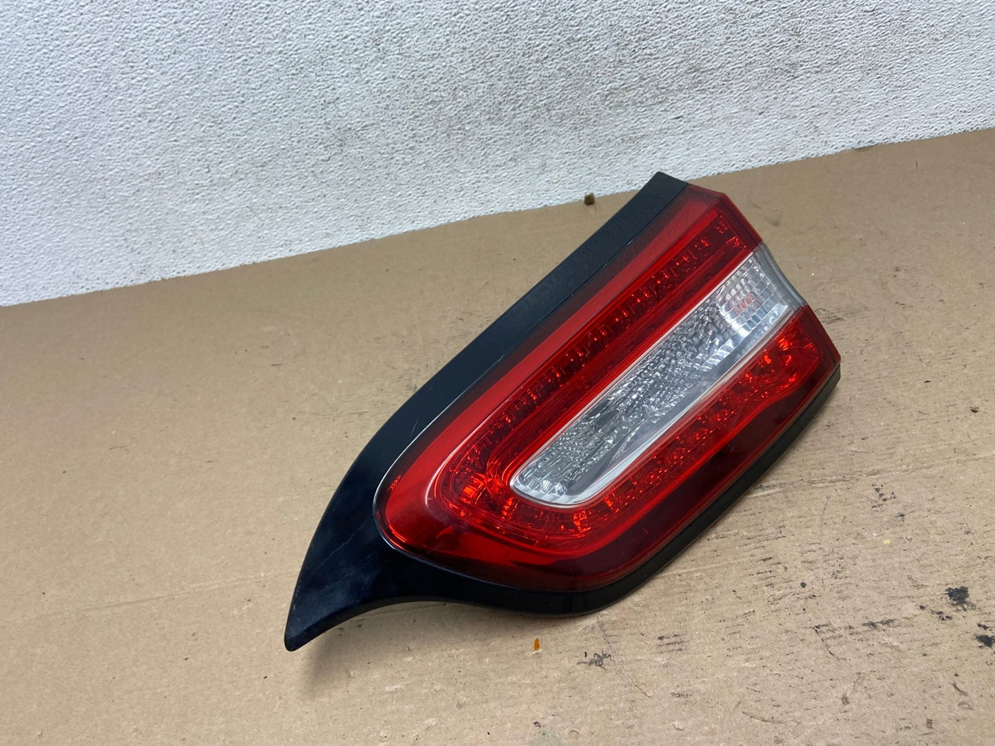 2014 to 2018 Jeep Cherokee Right Passenger Rh Inner Tail Light AF4716 LK2