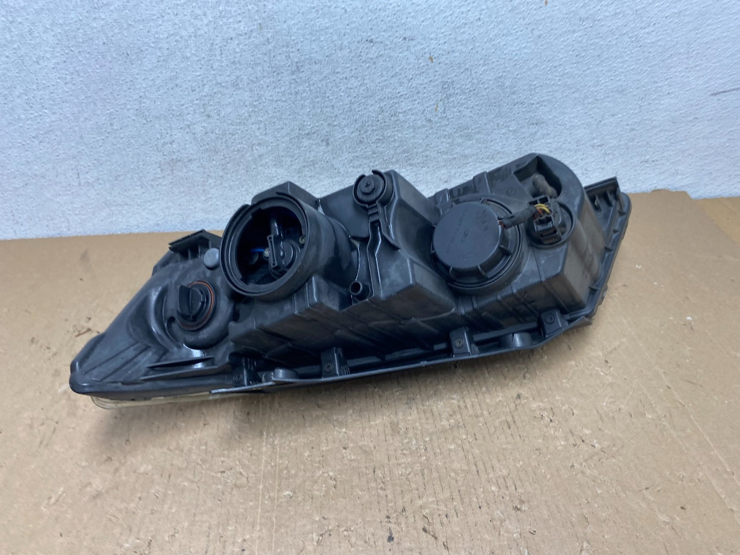2009 to 2010 Hyundai Sonata Right Passenger RH Side Headlight Halogen AD8830 DW6
