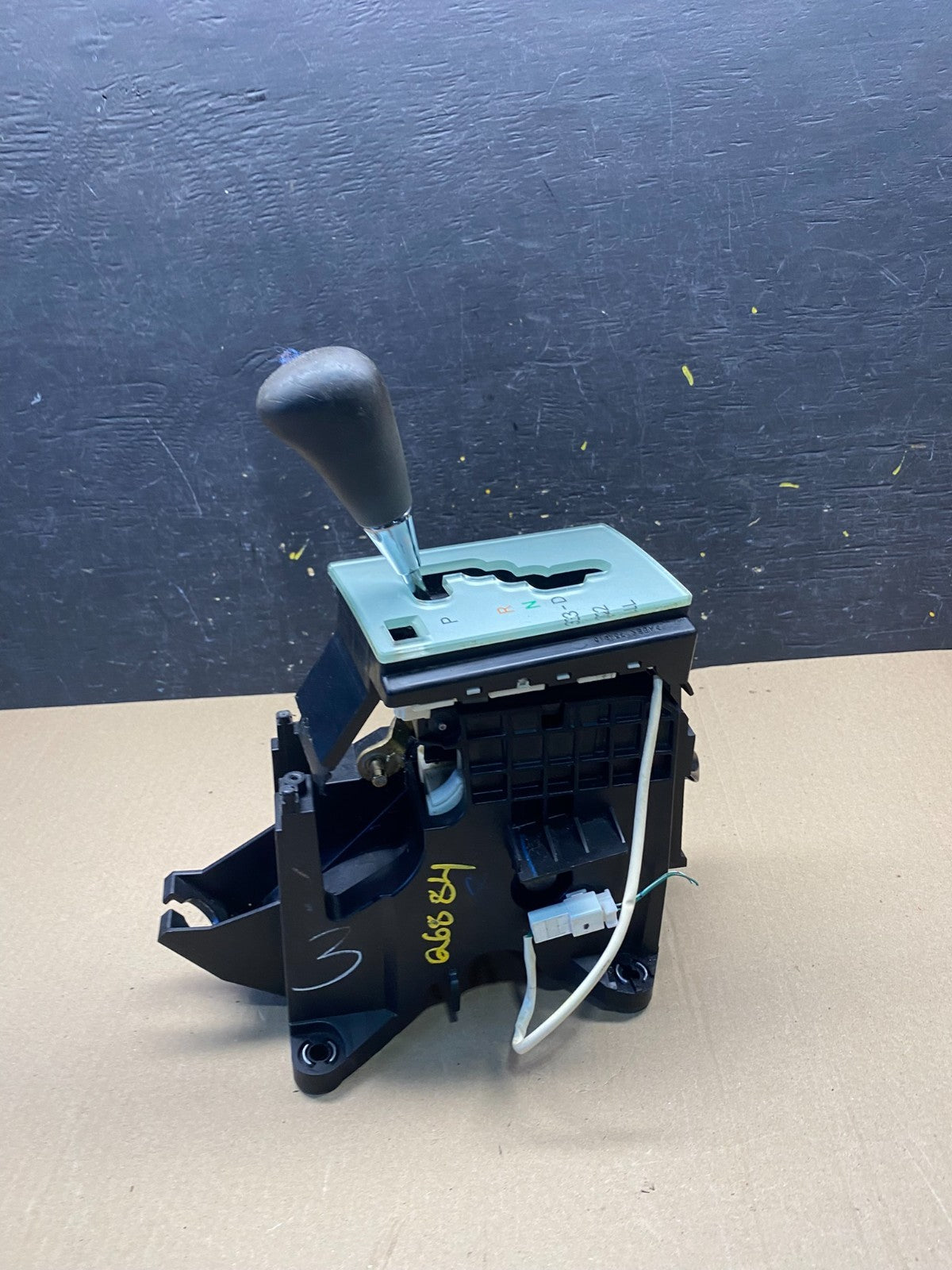 2004 Toyota Solara Console Center Automatic Shifter Gear Floor Oem Q6884 DG3
