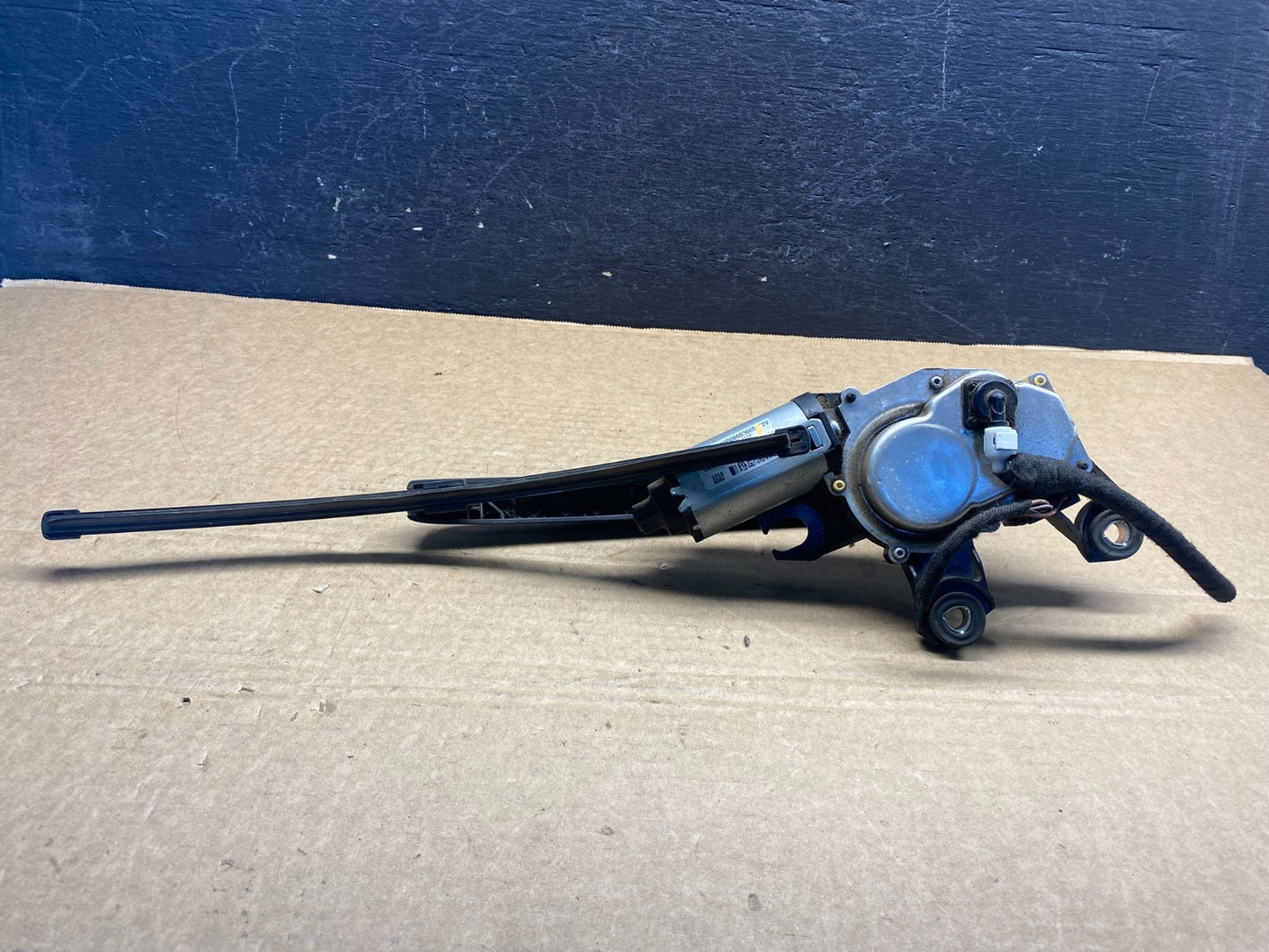 2007 to 2015 Audi Q7 Rear Windshield Washer Wiper Motor af7647 DG5