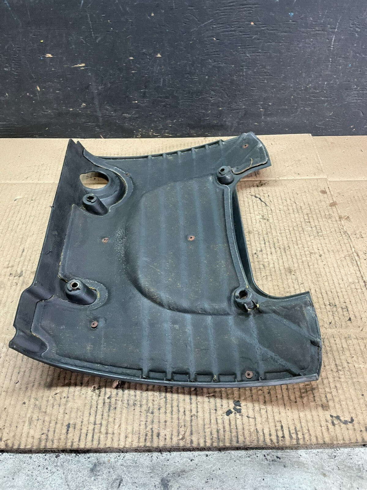 2002 to 2005 Hyundai Sonata 2.4L Engine Trim Cover J4198 PS7