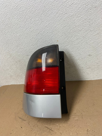 1999 2000 2001 Saab 9-5 Wagon Left Driver LH Side Tail Light AD7701 LK1