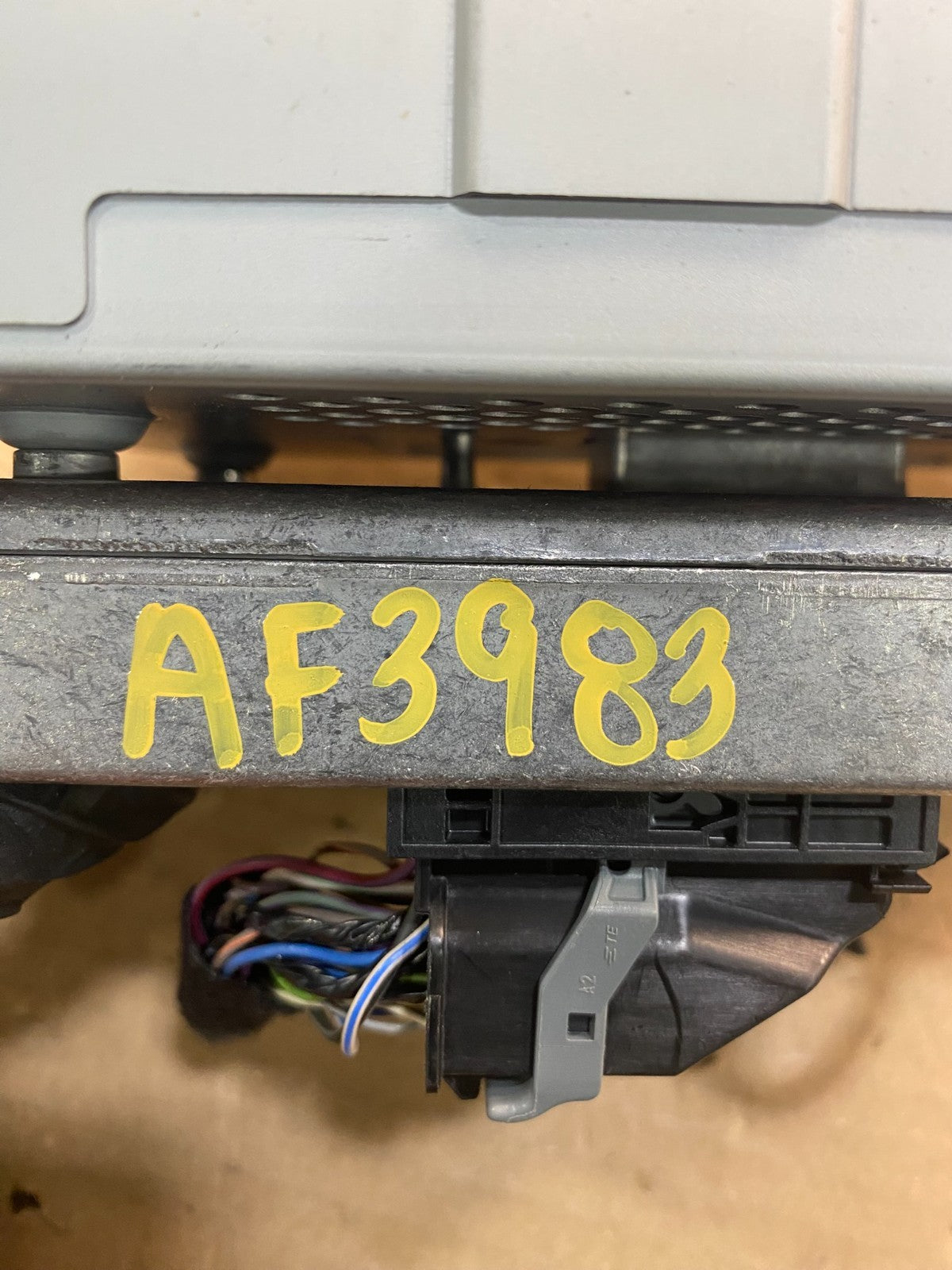 2013 to 2016 Ford Fusion Radio Information Display Screen AF3983 DW6