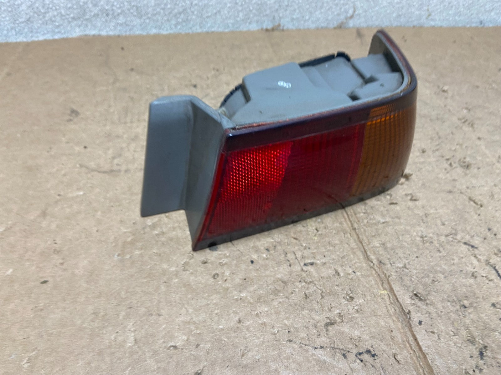 1997 1998 1999 Toyota Camry Tail Light Right Passenger Rh Side Oem AA4066 DW2