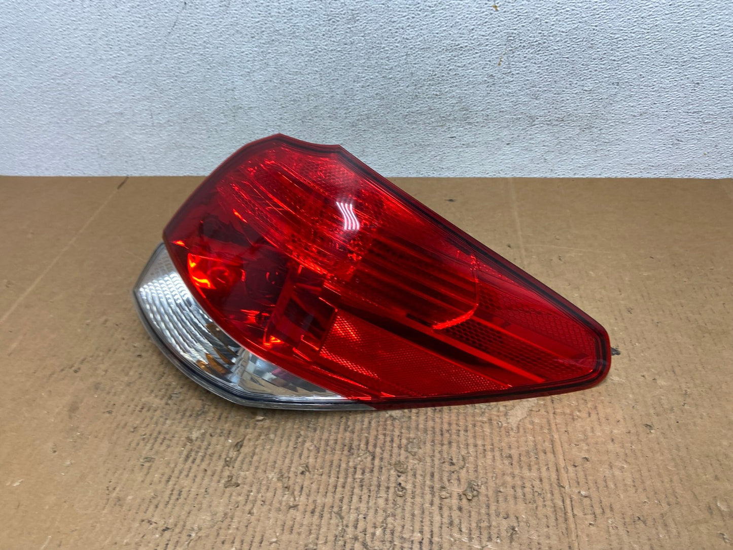 2010-2014 Subaru Outback Wagon Right Passenger Rh Side Tail Light AE2692 LK1