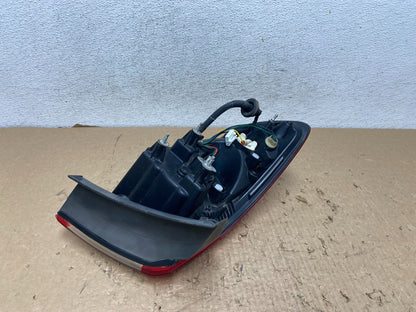 2010 to 2012 Hyundai Santa Fe Right Passenger RH Tail Light AF8432 DW5