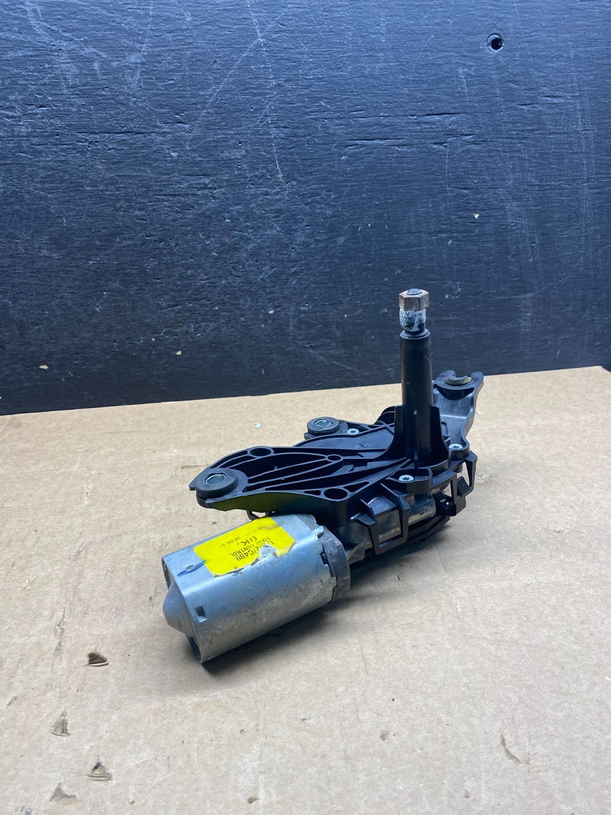 2011 to 2019 Ford Explorer Rear Windshield Wiper Motor ag9613 DG2