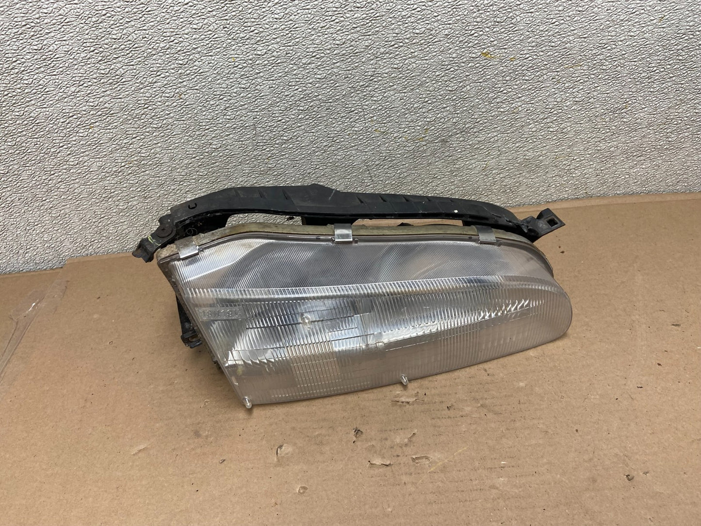 1993 to 1997 Geo Prizm Right Passenger RH Side Headlight AA9893 DW0