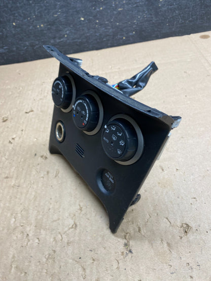 2011 to 2015 Nissan Rogue Heater Temperature AC Climate Control AJ1358 DG2