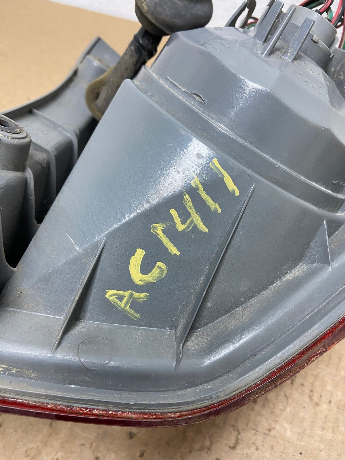 2003 2004 2005 Honda Pilot Left Driver LH Side Tail Light AC1411 LK6