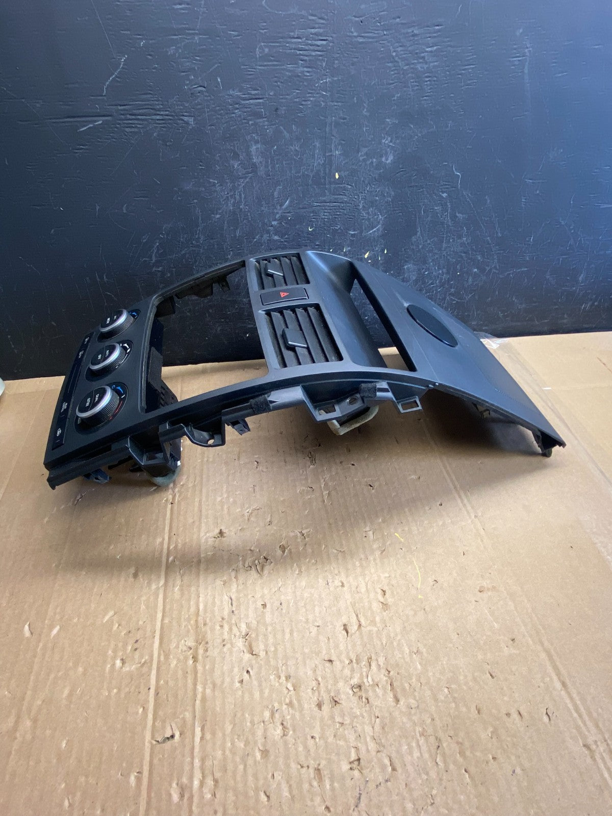 2010 - 2015 Mazda CX-9 Radio Dash Trim Bezel W/Vent AC Climate Control AD2252 DG2