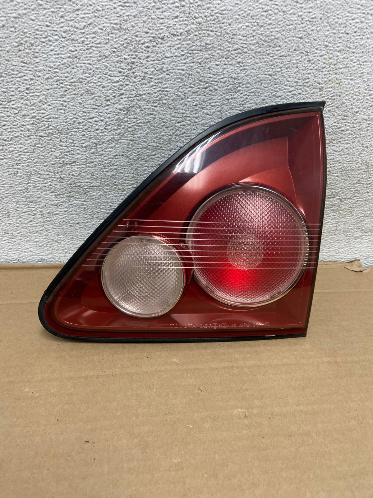 1999 - 2001 Lexus RX300 Right Passenger Side Rear Inner Tail Light AG9146 LK0