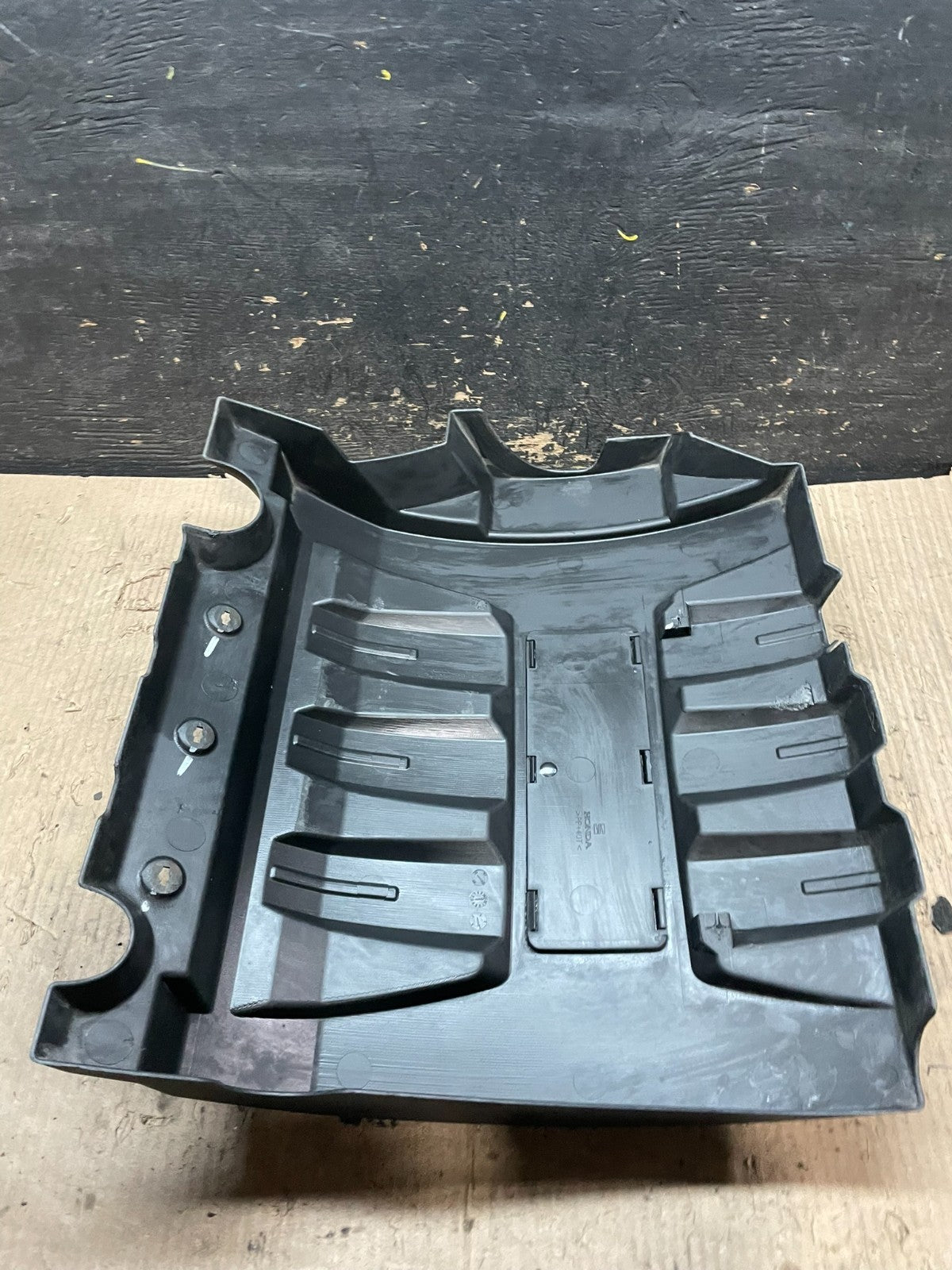 2006 to 2008 Honda Pilot Black Engine Cover OEM 3.5L V6815 DG7