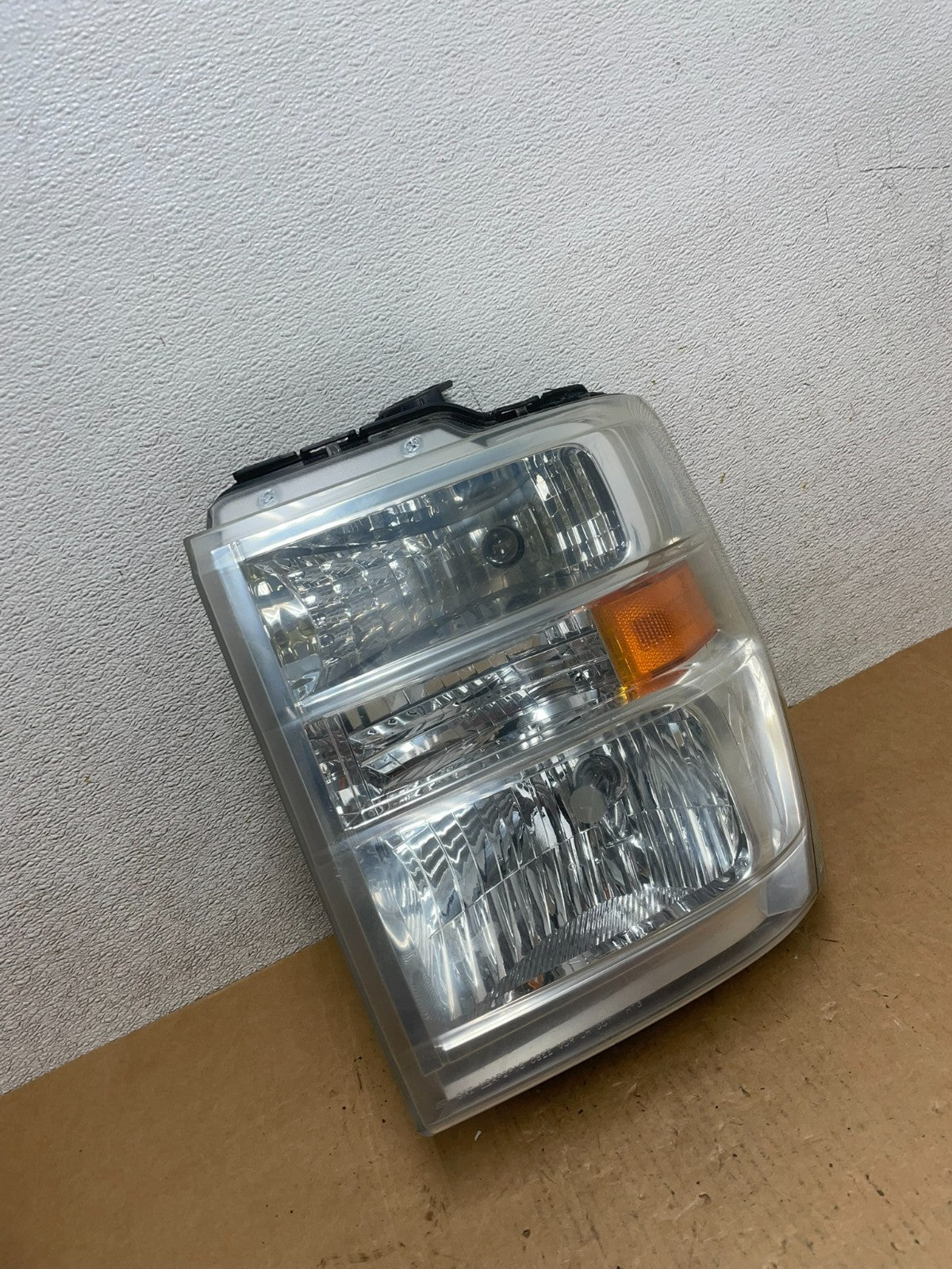 2008-2014 Ford Econoline E150 E250 E350 Left Driver LH Headlight OEM Q6736 DW2