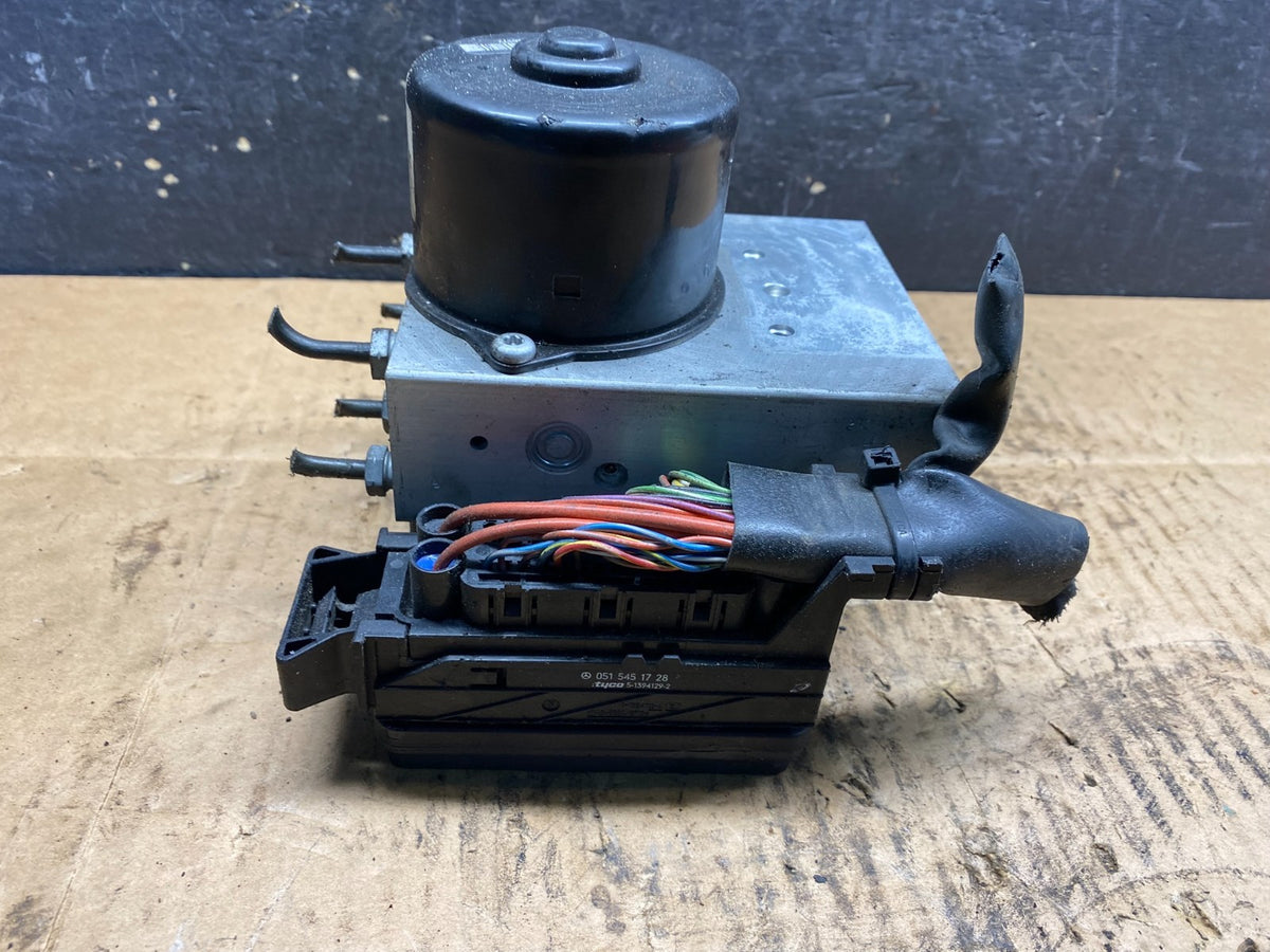 2005 - 2009 Mercedes CLK350 ABS Anti Lock Brake Pump Module R4441 DG2