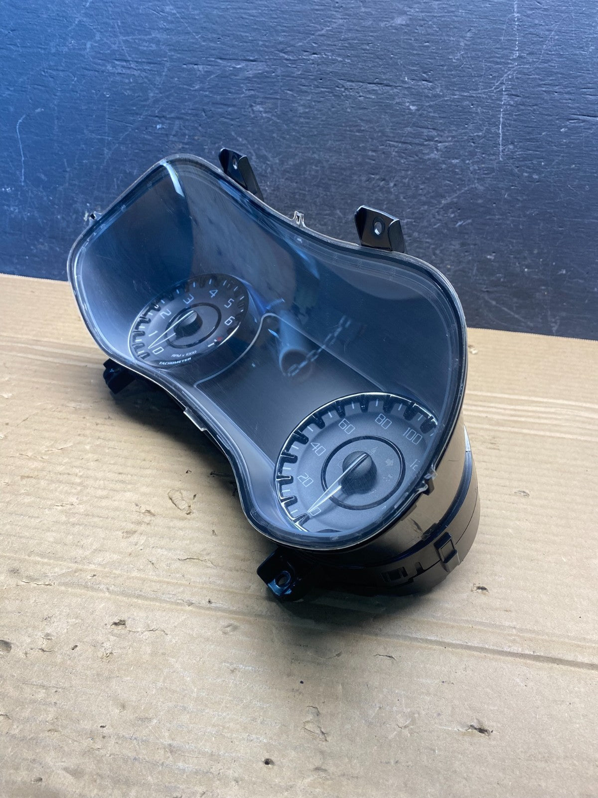 2015 Chrysler 200 Speedometer Instrument Cluster Gauges AE4781 DG2