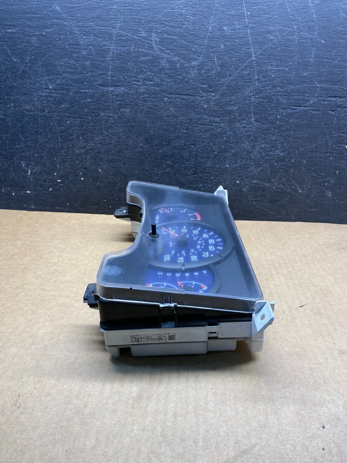 2008 to 2010 Mitsubishi Fuso Speedometer Cluster Gauge 157530-4830 AH7161 DG2
