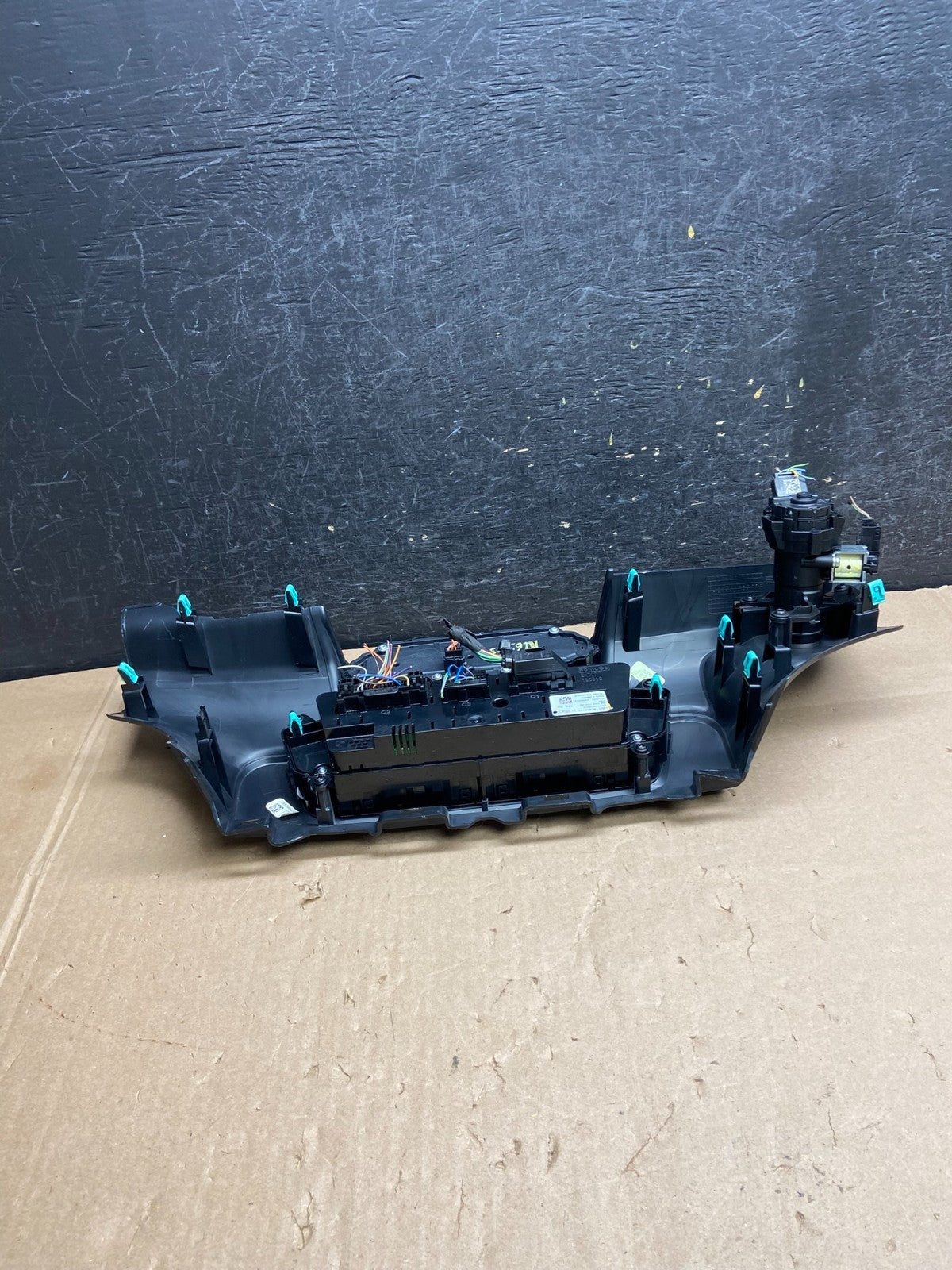 2020 to 2023 Ford Explorer A/C Heater Climate Control Panel ai6393 DG3