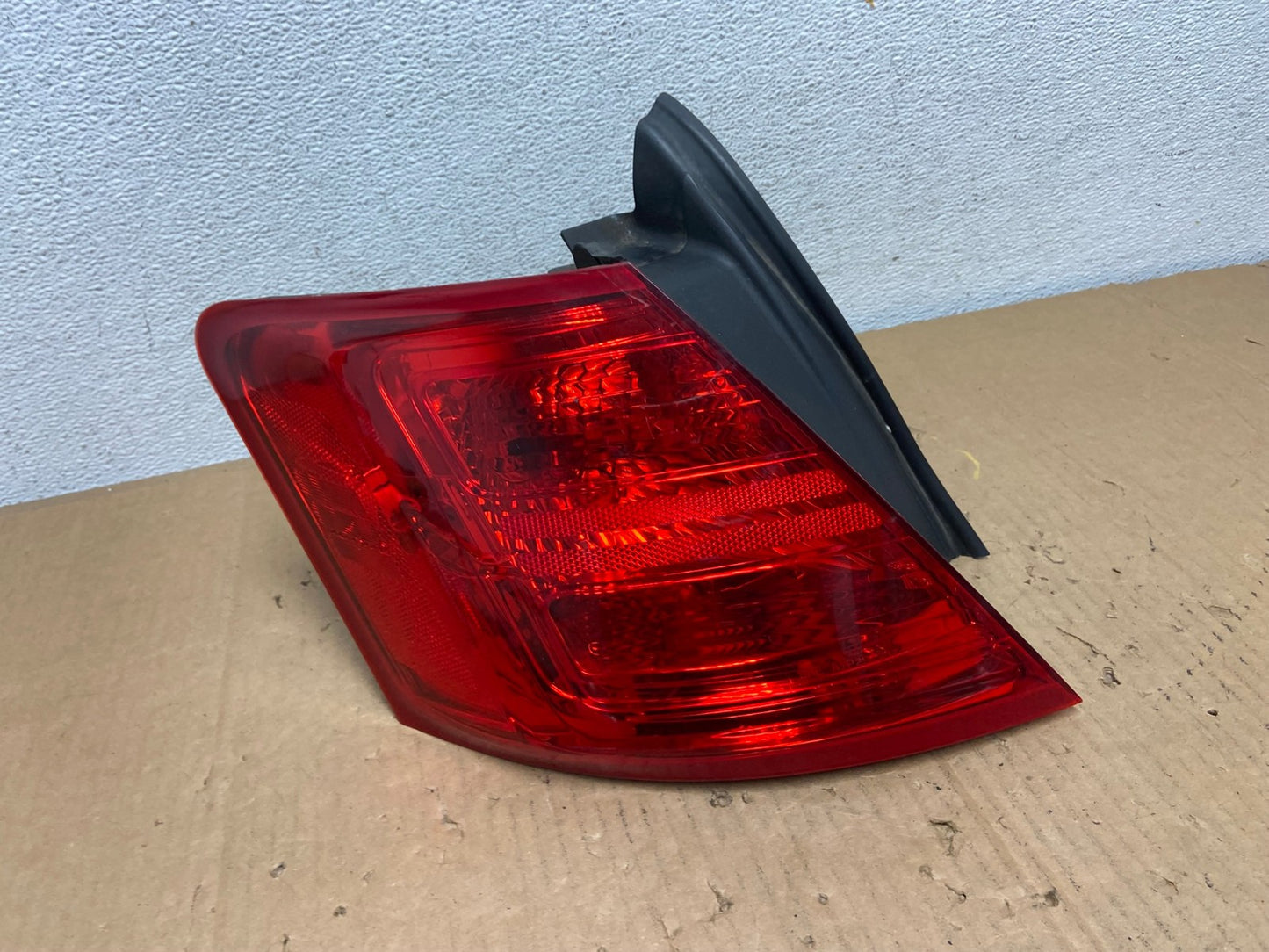 2014 to 2018 Ford Taurus Interceptor Left Driver LH Tail Light AD1058 LK0