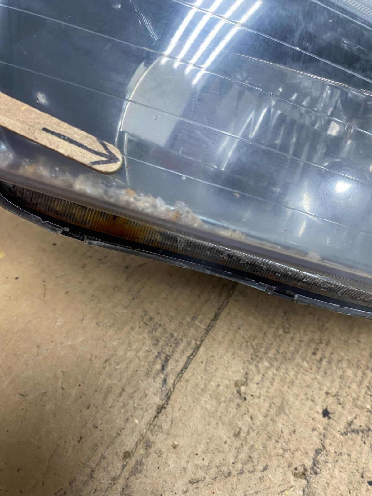 2002 to 2003 Mitsubishi Galant Left Driver LH Side Headlight AC3680 DW4
