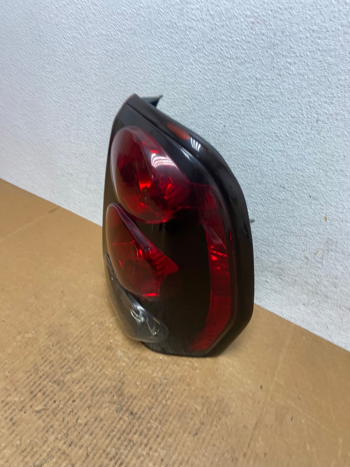 2002 to 2009 Chevrolet Trailblazer Right Passenger Rh Tail Light AE0321 LK1