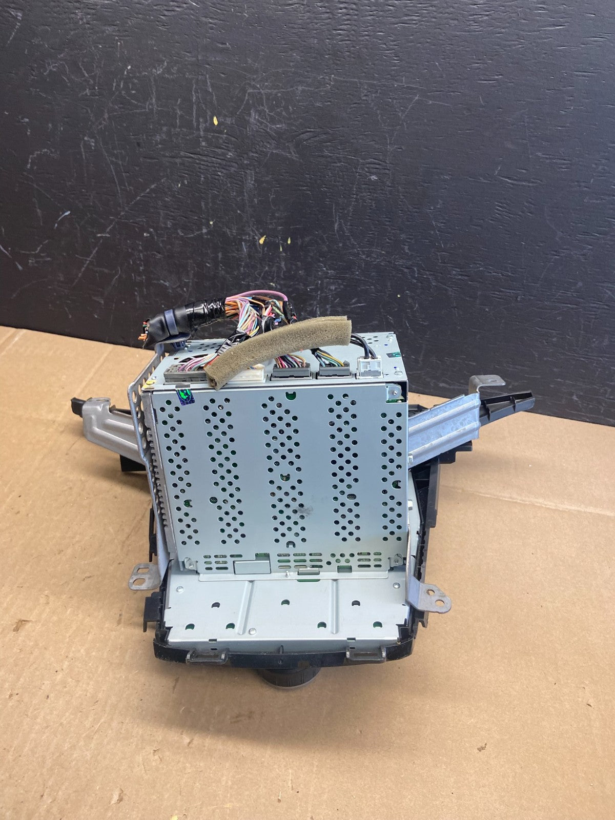 2011 to 2013 Honda Odyssey Radio AM/FM Control Panel AB9318 DG6