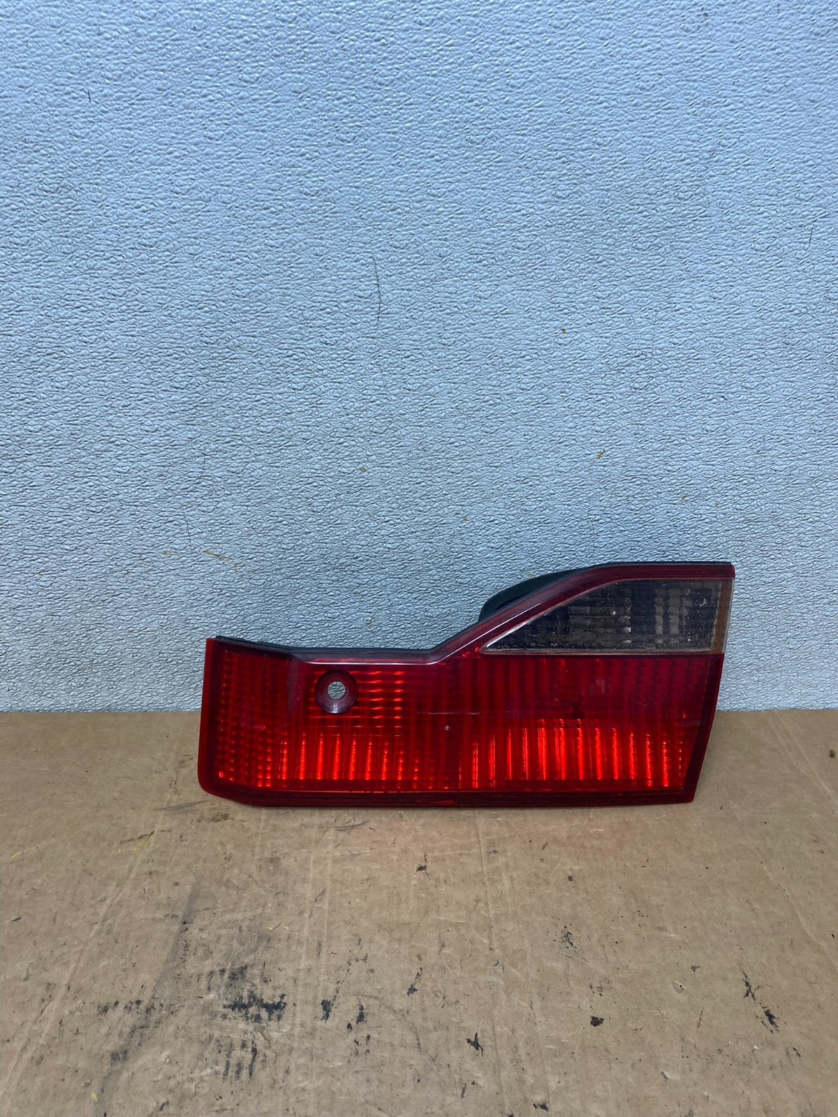 1998 to 2000 Honda Accord Right Passenger Side Inner Tail Light T2328 DW0