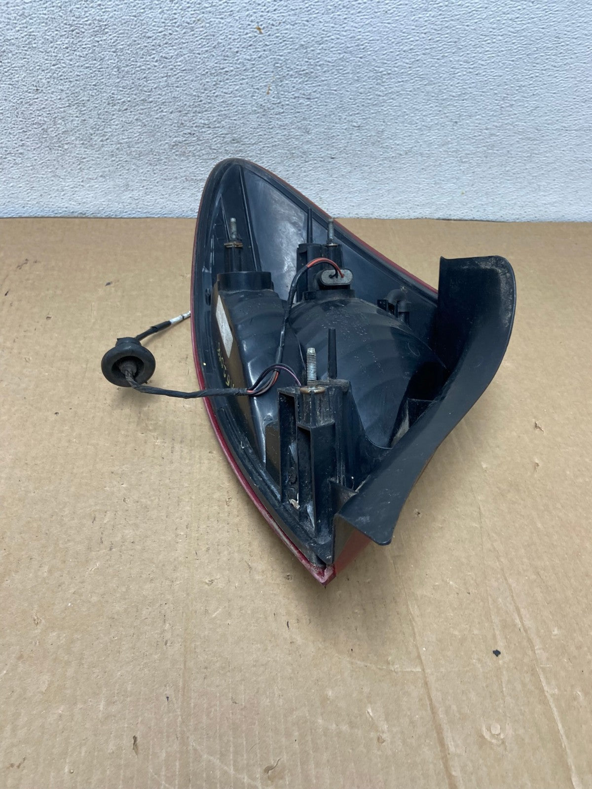 2004 2005 2006 2007 Ford Taurus Right Passenger Side Tail Light AG2018 LK6