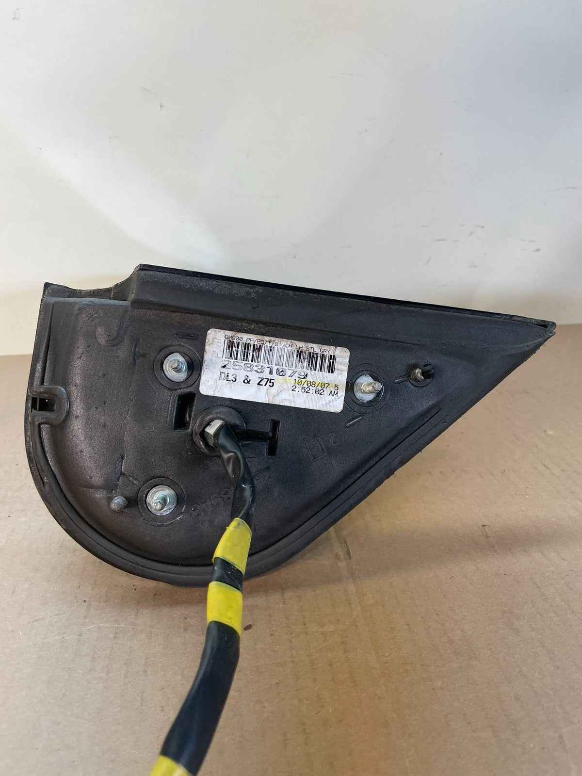 2007 - 2014 Cadillac Escalade Left Driver Door Mirror Turn Signal AI0717 DW4