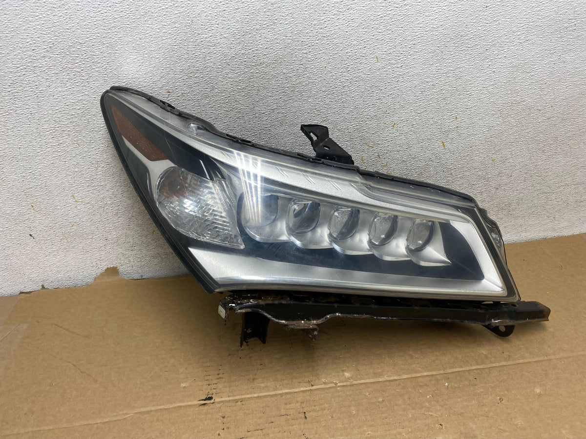 2014 to 2016 Acura MDX Headlight Halogen Right Passenger AH7793 DW0